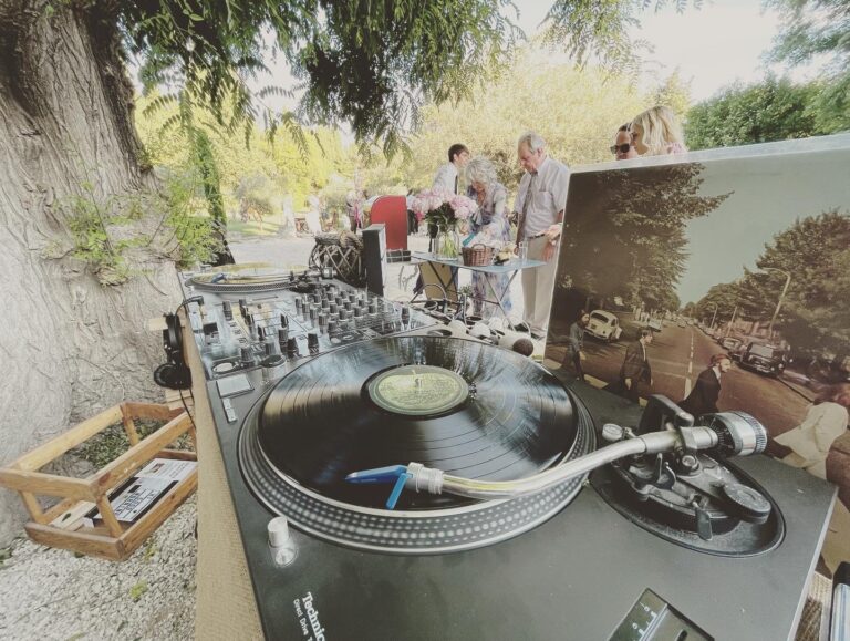 Bar à vinyle - Disque et platine